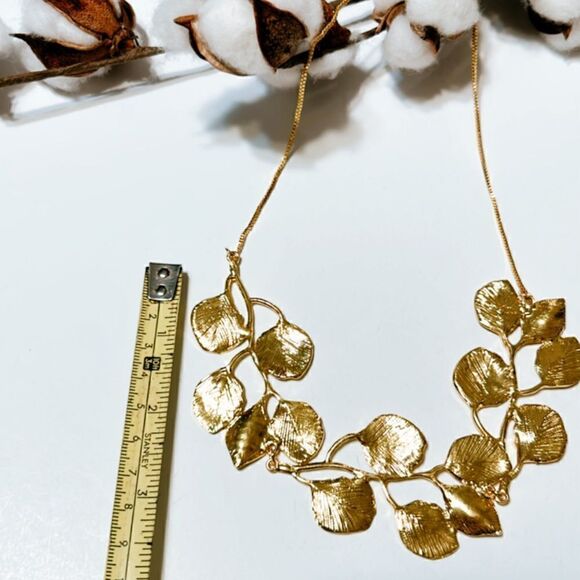 Gold leaf necklace N60 - Picture 5 of 7